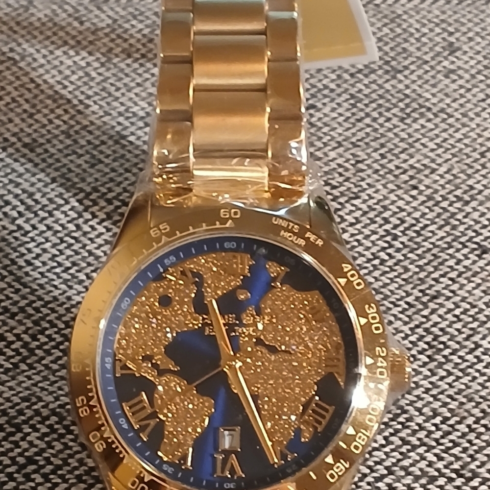 Micheal Kors Layton Blue Pave Crystal Dial MK 6243 Womens Watch - Picture 8 of 16